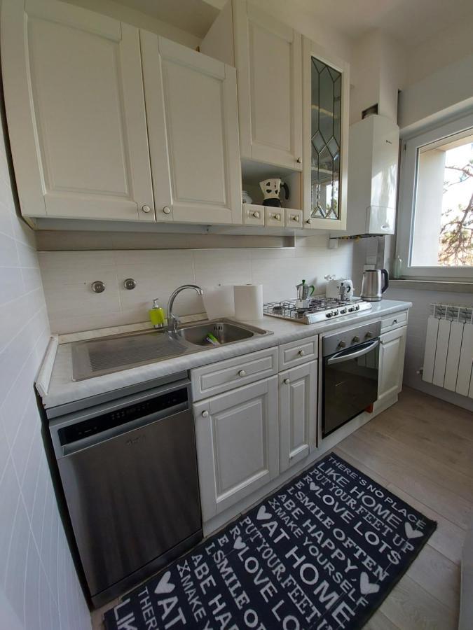 La Pineta - Delightful Small Apartment Near The City Center 라킬라 외부 사진