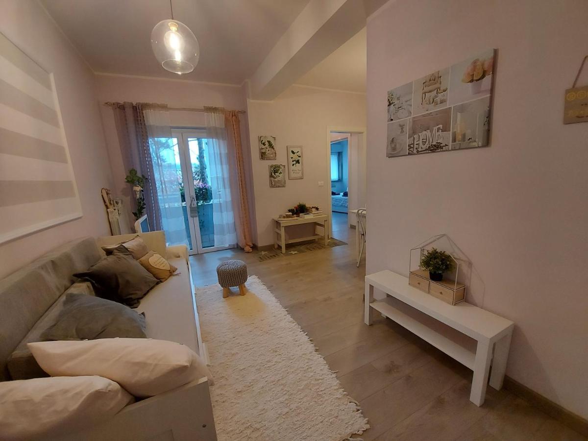 La Pineta - Delightful Small Apartment Near The City Center 라킬라 외부 사진