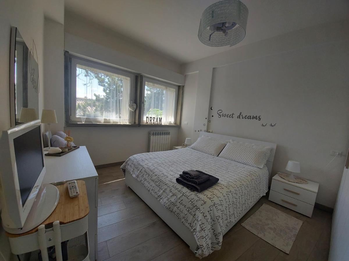 La Pineta - Delightful Small Apartment Near The City Center 라킬라 외부 사진